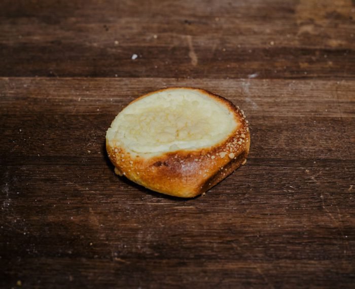 Drożdżówka z serem słodkim